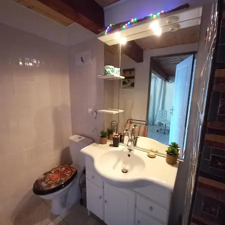 Loft Ambrussum, Jacuzzi, Jardin,bbq Holiday home Lunel (Herault)
